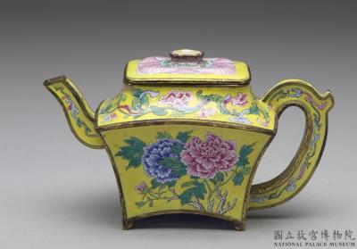 图片[2]-Painted enamel square teapot with peony decoration, Qing dynasty, Qianlong reign (1736-1795)-China Archive